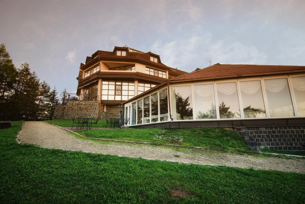 Bellevue Hotel And Resort Бардіїв Екстер'єр фото