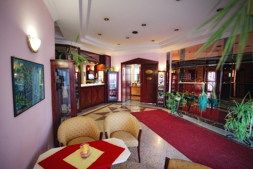 Bellevue Hotel And Resort Бардіїв Екстер'єр фото
