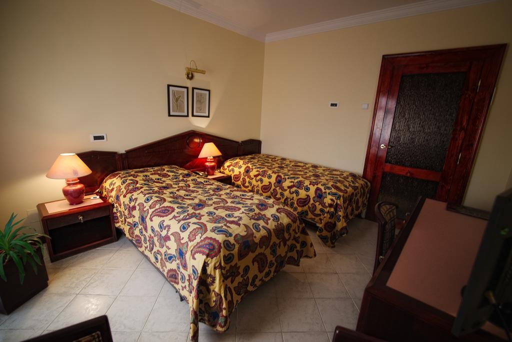 Bellevue Hotel And Resort Бардіїв Номер фото